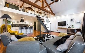 Les suites sainte claire
